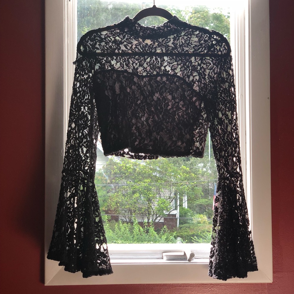 Large lace short blouse